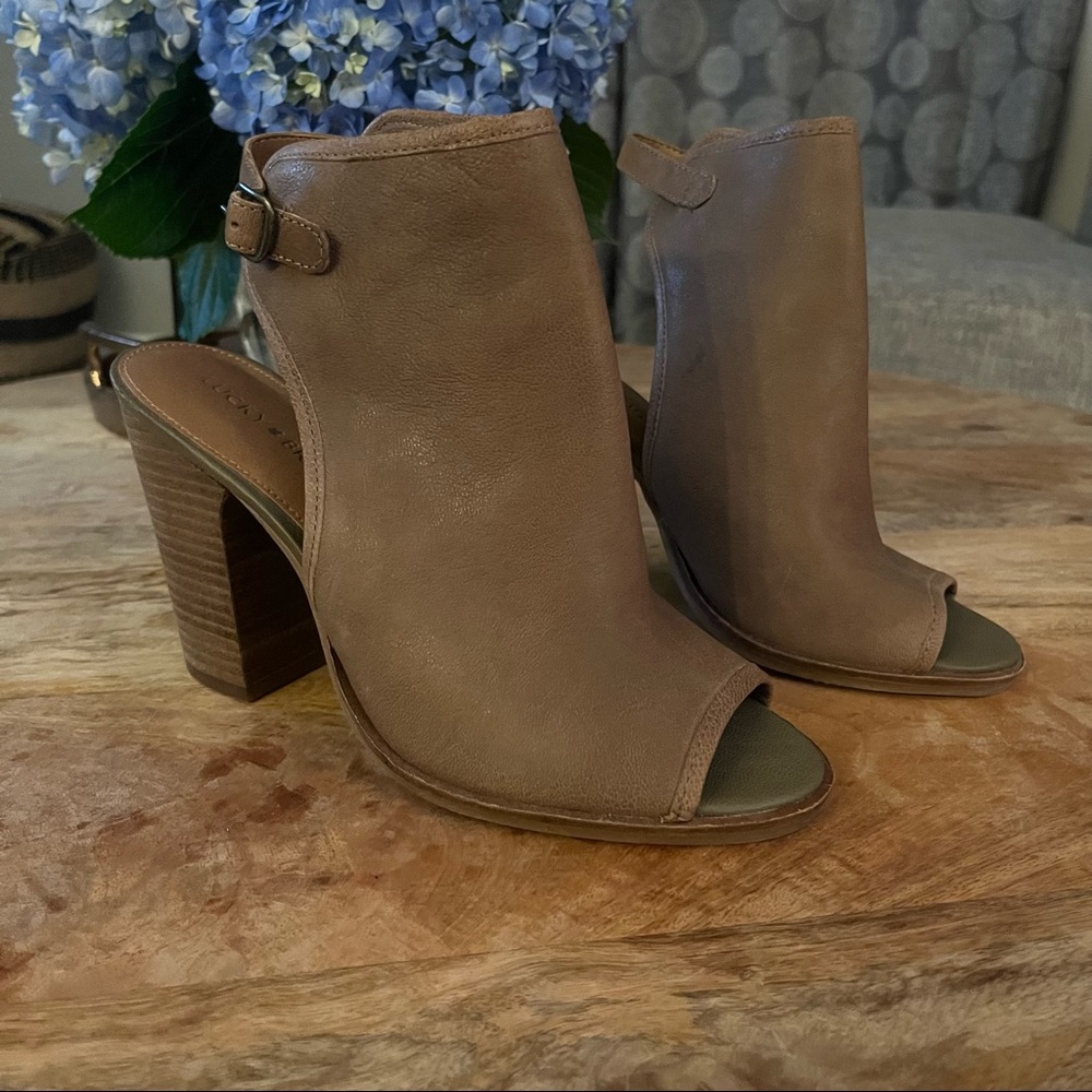 Lucky Brand Lisza Open Toe Shoes